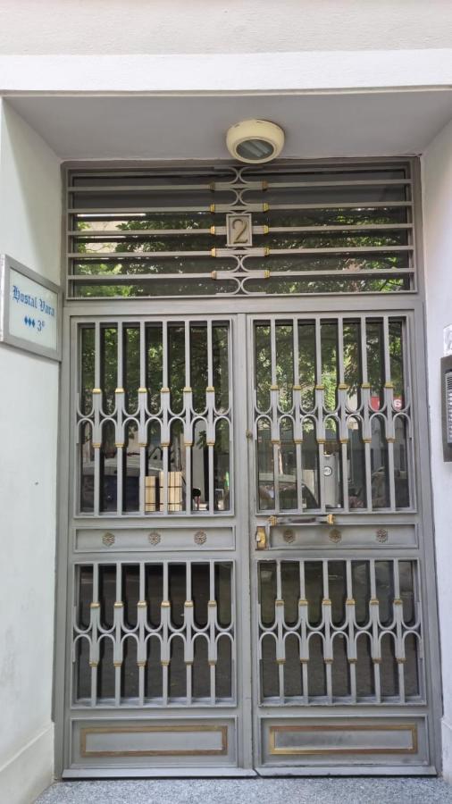 Hostal Vara Madrid Luaran gambar