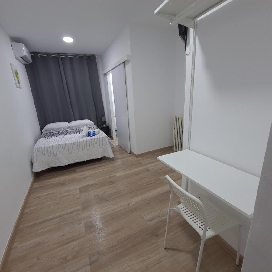 Hostal Vara Madrid Luaran gambar